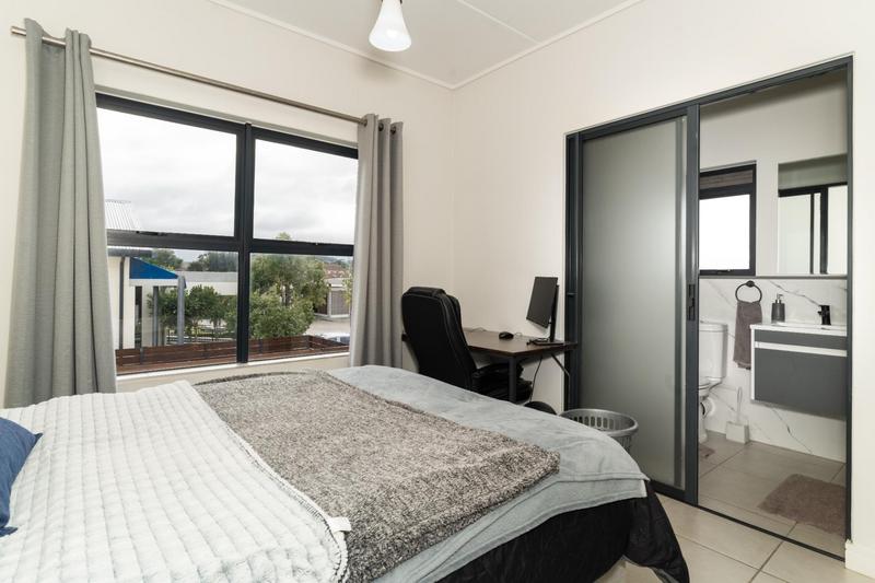 2 Bedroom Property for Sale in The Huntsman Western Cape